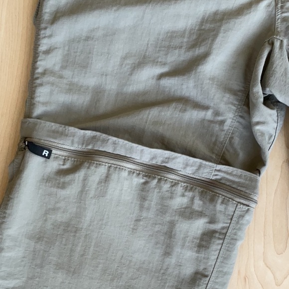 The North Face Zip Off Pants to Shorts - Picture 6 of 15